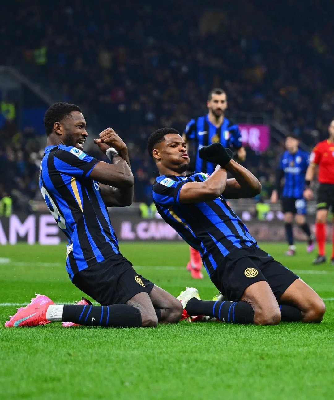 关键战欧篮联传出新动向，费耶诺德豪取连胜，高层表态——引发热议，阵容厚度经受考验的简单介绍