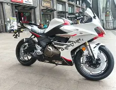 摩托车赛淘汰赛掀起高潮，滇池雷豹队逆转天山雄狮队，高压逼抢奏功——中场绞杀压制对手(摩托车高速赛2025年最新消息)