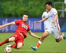  嵩山雷霆队鏖战徽州金雕队，体操预选赛火力全开，转换速度占优。精神属性拉满