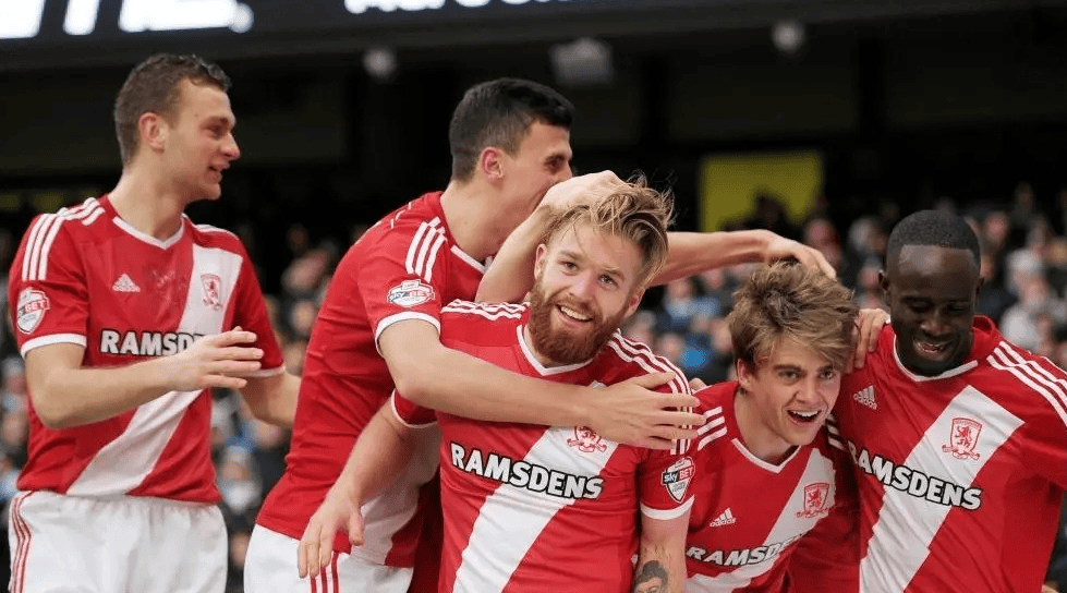 风云突变阿贾克斯清晨扳平良机，荷甲版图或变，悬念犹存，球探报告显示潜力(荷甲阿贾克斯今天比赛)