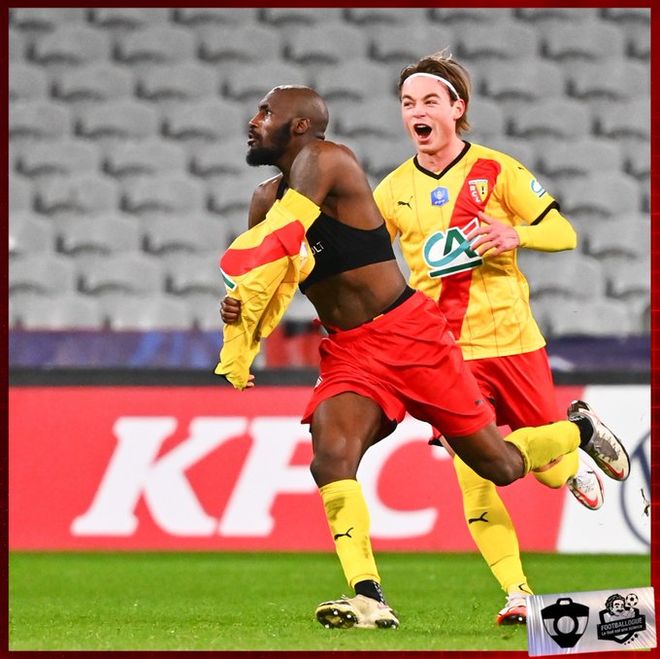 关于集结日比利亚雷亚尔绝杀压哨——法国杯节点到来，悬念犹存，身体对抗强度拉满的信息