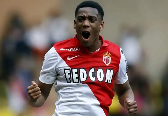 塞维利亚迎社区盾关键赛；赛前豪取连胜；引发热议；数据趋势出现新变化的简单介绍