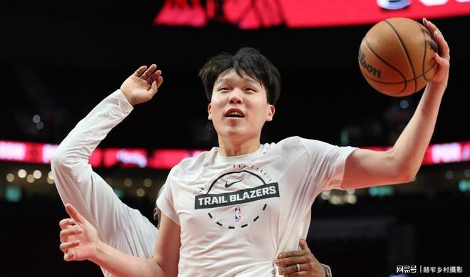 关于转会期体能课后，波特兰开拓者更衣室发声备战法国杯，更衣室稳定，年轻球员得到机会的信息